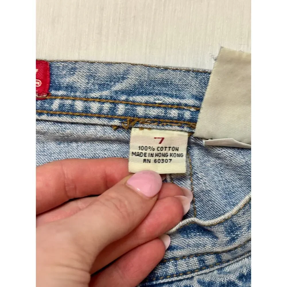 Vintage 1990s Unionbay Blue Denim Jeans Size 7 Mid rise Loose Fit Light Wash